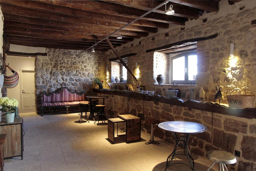 Emebed Posada Castrojeriz Kültér fotó